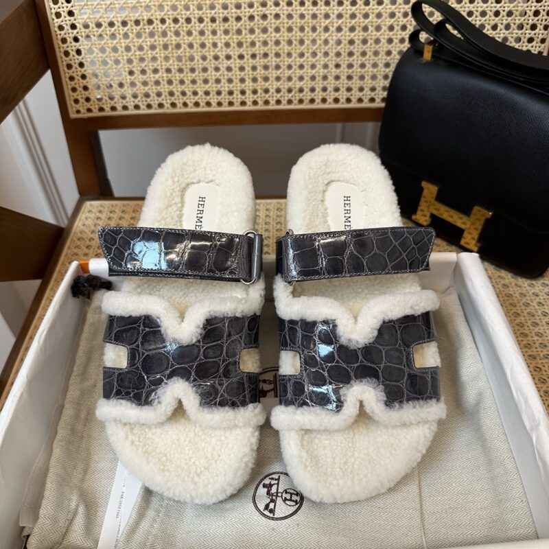 Hermes authentic quality shoes 2026