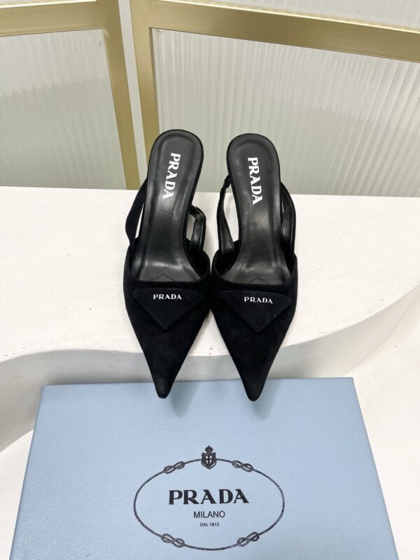 Prada authentic quality shoes 2026