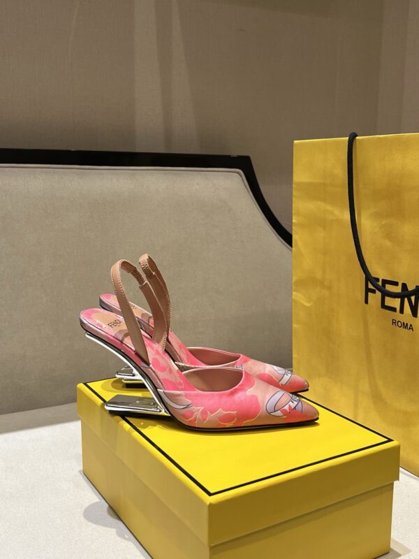 Fendi authentic quality shoes 2026