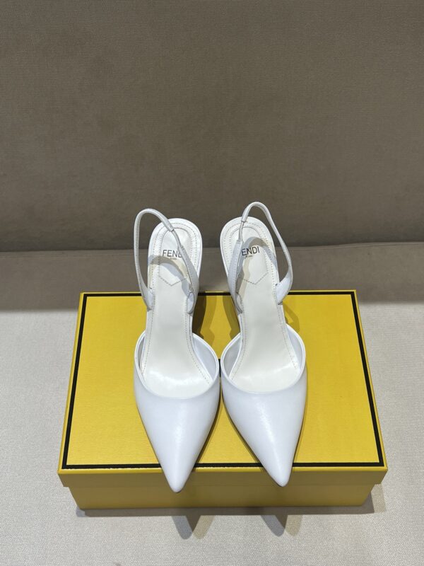 Fendi authentic quality shoes 2026