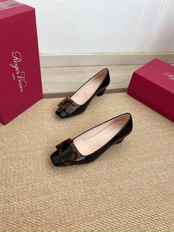 Roger Vivier authentic quality shoes 2026